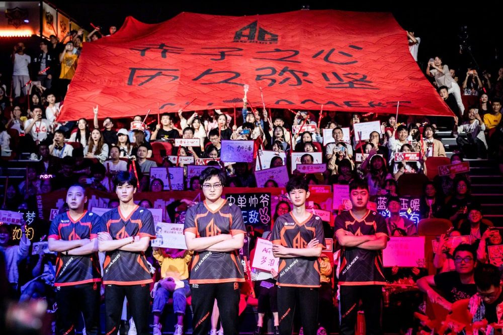 焦于加拿大