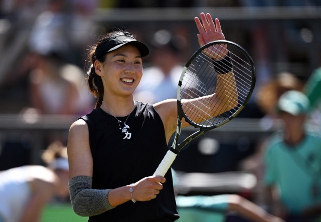 国足球不断 国足球不断