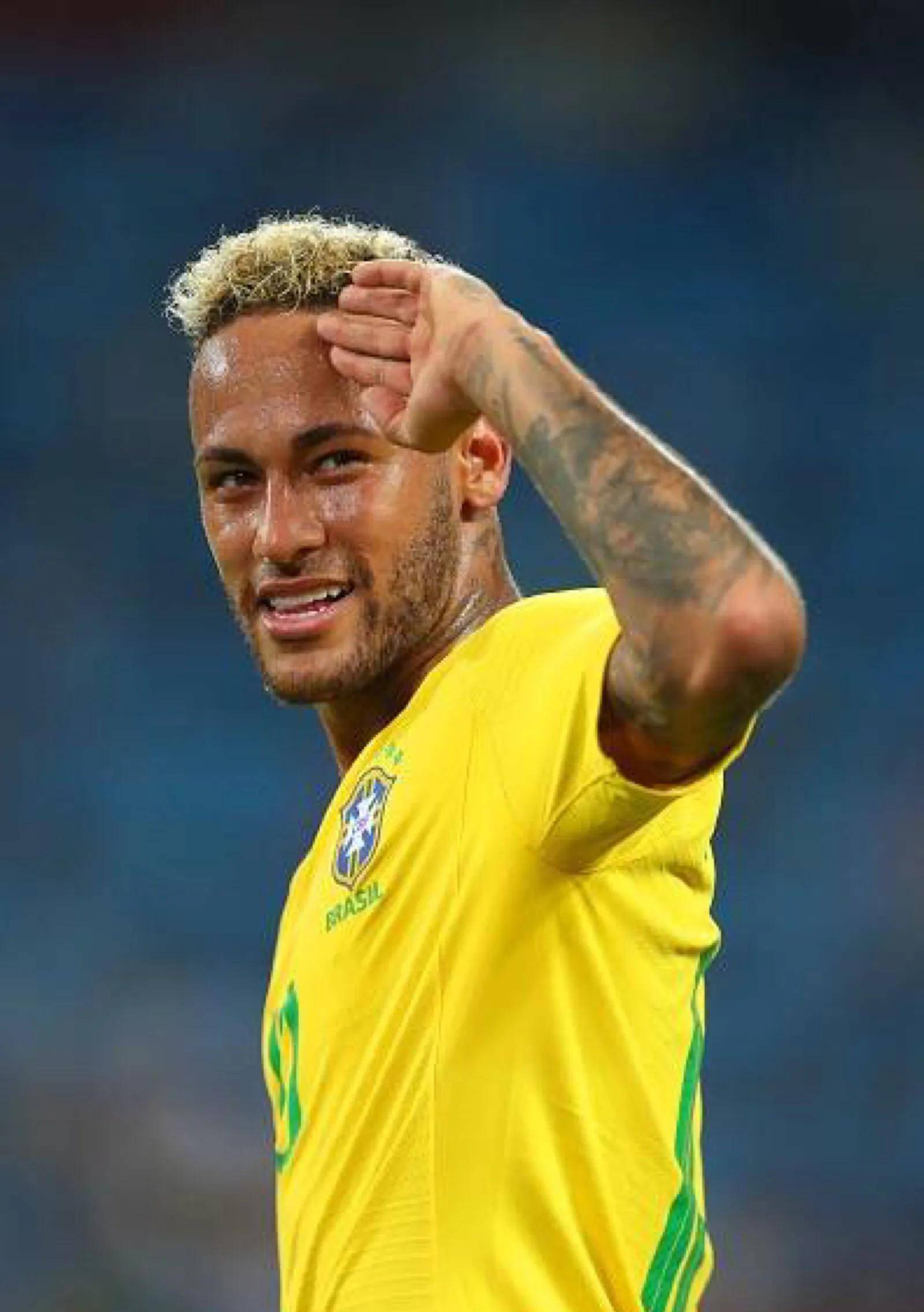 任危机而受 任危机而受