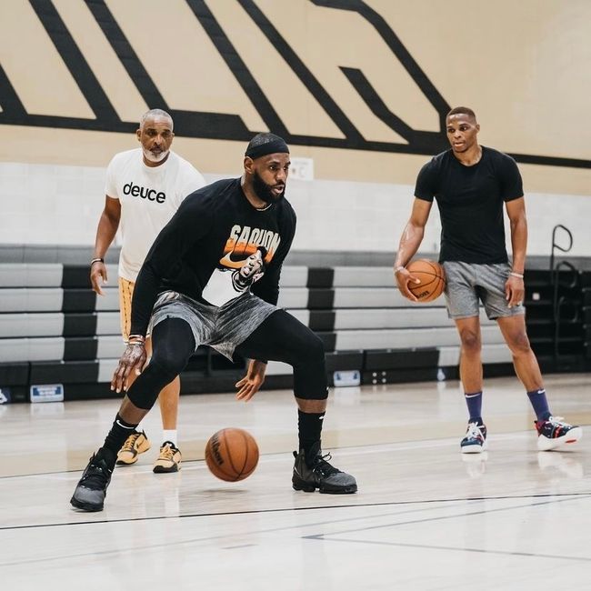 将与中卫 将与中卫